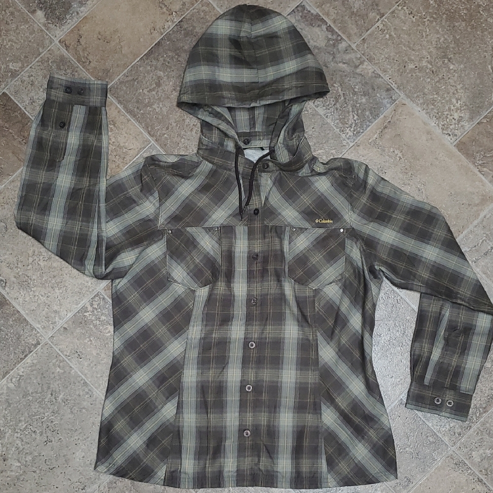 Columbia Titanium Sport Button Front Long Sleeve Hooded Plaid Shirt